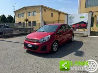 Usata Kia Rio 84 CV (61 kW) 2016 Rosso Utilitaria