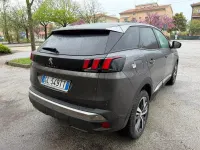 Begagnad Peugeot 3008 Allure 131 HK (96 kW) 2022 Grå SUV