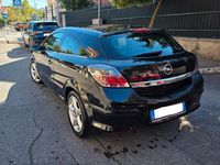Usata Opel Astra GTC Cosmo 101 CV (74 kW) 2006 Nero Coupé