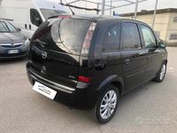 Usata Opel Meriva 90 CV (66 kW) 2010 Nero Monovolume