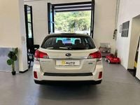Usata Subaru Outback Trend 150 CV (110 kW) 2011 Bianco Station wagon