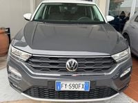 Usado VW T-Roc Advance 116 CV (85 kW) 2019 Gris SUV