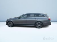 Usata Mercedes E450 Premium 367 CV (269 kW) 2023 Grigio metallizzato Station wagon