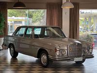 Usata Mercedes 280 155 CV (114 kW) 1971 Grigio metallizzato Berlina