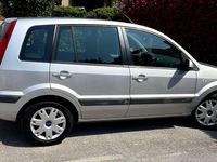 Usata Ford Fusion 68 CV (50 kW) 2007 Argento Utilitaria