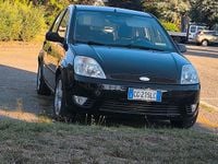 Usata Ford Fiesta 90 CV (66 kW) 2003 Nero Berlina