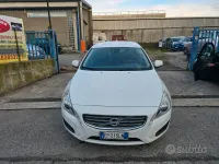 Usata Volvo V60 Summum 115 CV (84 kW) 2012 Bianco Station wagon