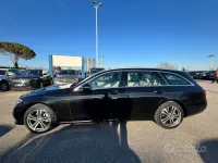 Usata Mercedes E300 265 CV (194 kW) 2021 Nero Station wagon