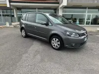 Begagnad VW Touran 150 HK (110 kW) 2014 Grå Minibuss