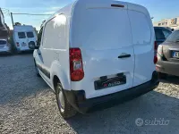 Usata Peugeot Partner Tepee Active 90 CV (66 kW) 2012 Bianco Monovolume