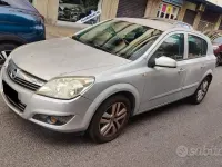 Usata Opel Astra Enjoy 90 CV (66 kW) 2007 Grigio Berlina