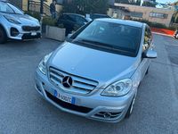 Usata Mercedes B180 109 CV (80 kW) 2011 Argento Monovolume