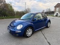 Usata VW New Beetle 102 CV (75 kW) 2008 Blu Utilitaria
