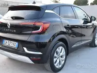 Usata Renault Captur Intens 140 CV (102 kW) 2021 Nero SUV
