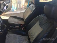 Usata Ford Fiesta 96 CV (70 kW) 2010 Nero Utilitaria