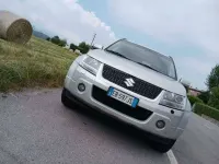 Usata Suzuki Grand Vitara 129 CV (94 kW) 2010 Argento SUV