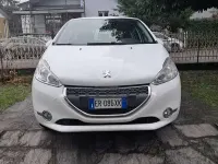 Usata Peugeot 208 Allure 82 CV (60 kW) 2013 Bianco Utilitaria