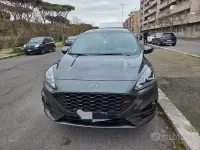 Usata Ford Kuga 120 CV (88 kW) 2022 Grigio SUV