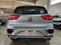 Usata MG ZS Luxury 111 CV (81 kW) 2023 Grigio SUV