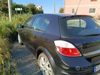 Usata Opel Astra 101 CV (74 kW) 2006 Nero Berlina