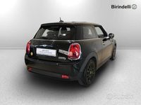 Usata Mini Cooper SE 75 kW (102 CV) 2021 Midnight black metallizzato Utilitaria