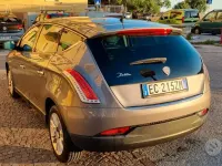 Usata Lancia Delta 120 CV (88 kW) 2010 Grigio Utilitaria