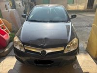 Usata Opel Tigra 2008 Nero Cabrio