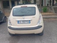 Usata Lancia Ypsilon 54 CV (39 kW) 2004 Bianco Utilitaria