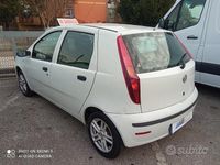 Usata Fiat Punto Classica 60 CV (44 kW) 2011 Bianco Utilitaria