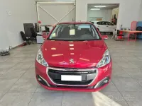 Usata Peugeot 208 Active 82 CV (60 kW) 2018 Bianco Utilitaria