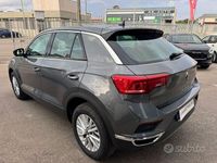 Usata VW T-Roc Business 150 CV (110 kW) 2021 Grigio SUV