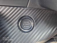 Usata Peugeot 2008 Allure 102 CV (75 kW) 2022 Blu/azzurro SUV