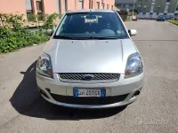 Gebraucht Ford Fiesta 75 PS (55 kW) 2007 Grau Kleinwagen