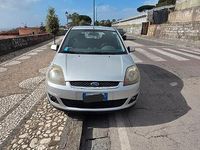 Usata Ford Fiesta 68 CV (50 kW) 2004 Berlina