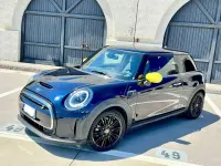 Usata Mini Cooper SE 75 kW (102 CV) 2021 Blu/azzurro Utilitaria