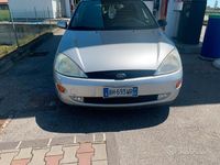 Usata Ford Focus 90 CV (66 kW) 2002 Utilitaria