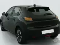 Usata Peugeot 208 Style 101 CV (74 kW) 2025 Nero Utilitaria