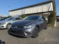 Usata VW Polo Style 90 CV (66 kW) 2024 Grigio Utilitaria
