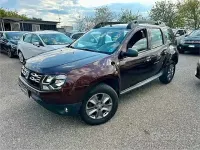 Usata Dacia Duster Lauréate 109 CV (80 kW) 2016 Marrone SUV