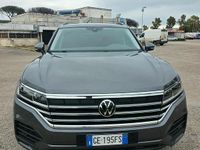 Usata VW Touareg 286 CV (210 kW) 2021 Grigio SUV