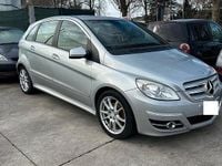 Usata Mercedes B200 Premium 140 CV (102 kW) 2011 Grigio Monovolume