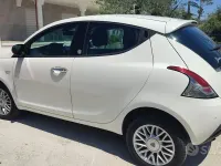 Usata Lancia Ypsilon 80 CV (58 kW) 2014 Bianco Utilitaria