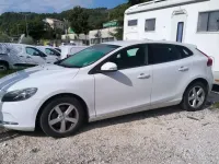 Usata Volvo V40 Kinetic 120 CV (88 kW) 2016 Bianco Berlina