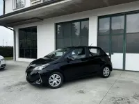 Usata Toyota Yaris 69 CV (50 kW) 2017 Nero Utilitaria