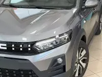 Nuova Dacia Sandero Stepway 101 CV (74 kW) 2026 Grigio Berlina
