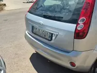 Usata Ford Fiesta 68 CV (50 kW) 2003 Grigio Utilitaria