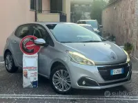 Usata Peugeot 208 Allure 82 CV (60 kW) 2017 Grigio Utilitaria