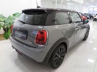 Usata Mini ONE 102 CV (75 kW) 2018 Grigio Utilitaria