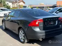 Usata Volvo S60 Momentum 150 CV (110 kW) 2016 Grigio Berlina