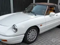 Usata Alfa Romeo Spider 122 CV (89 kW) 1990 Bianco Cabrio